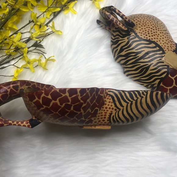 Wooden Handcrafted Giraffe Drinking Dish Set of 2 - Picture 3 of 11